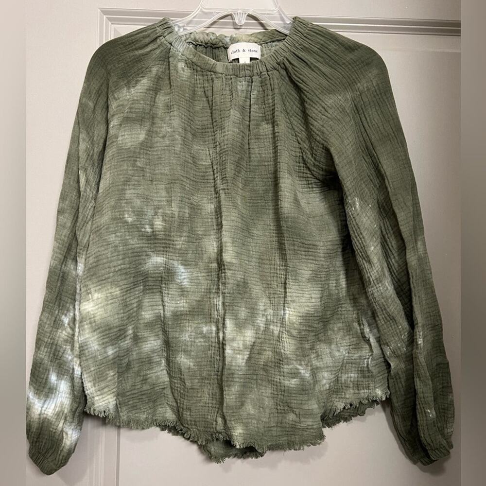 Like New Cloth & Stone Anthropologie Small Tie Dye Long Sleeve Top Raw Hem Green